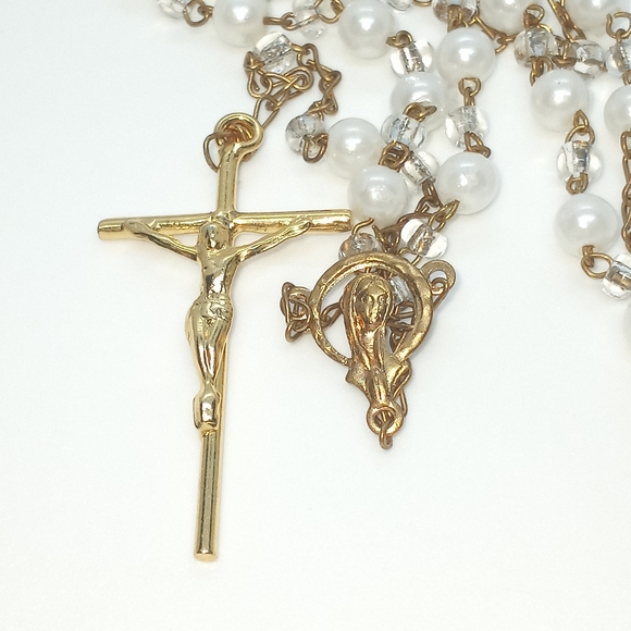 First Baptism Communion Rosary Gold Tone Crucifix Holy Mother Faux Pearls - Picture 4 of 5